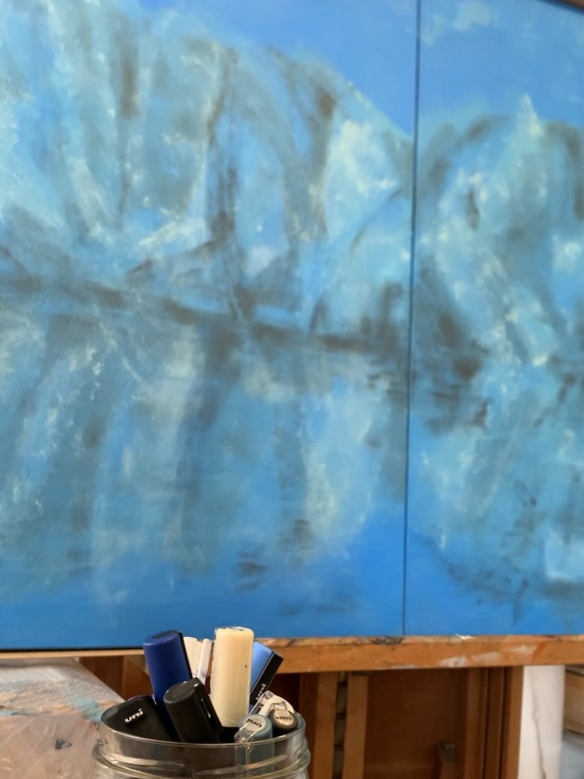 Premier projet de 2026, premiers balbutiements et … aucune idée de la fin du chemin !
Ou plutôt, trop de chemins possibles, difficile de se décider, on verra bien.
#jgrimo #femmeartistepeintre #contemporaryartwork #acrylicpainting #atelier_n58