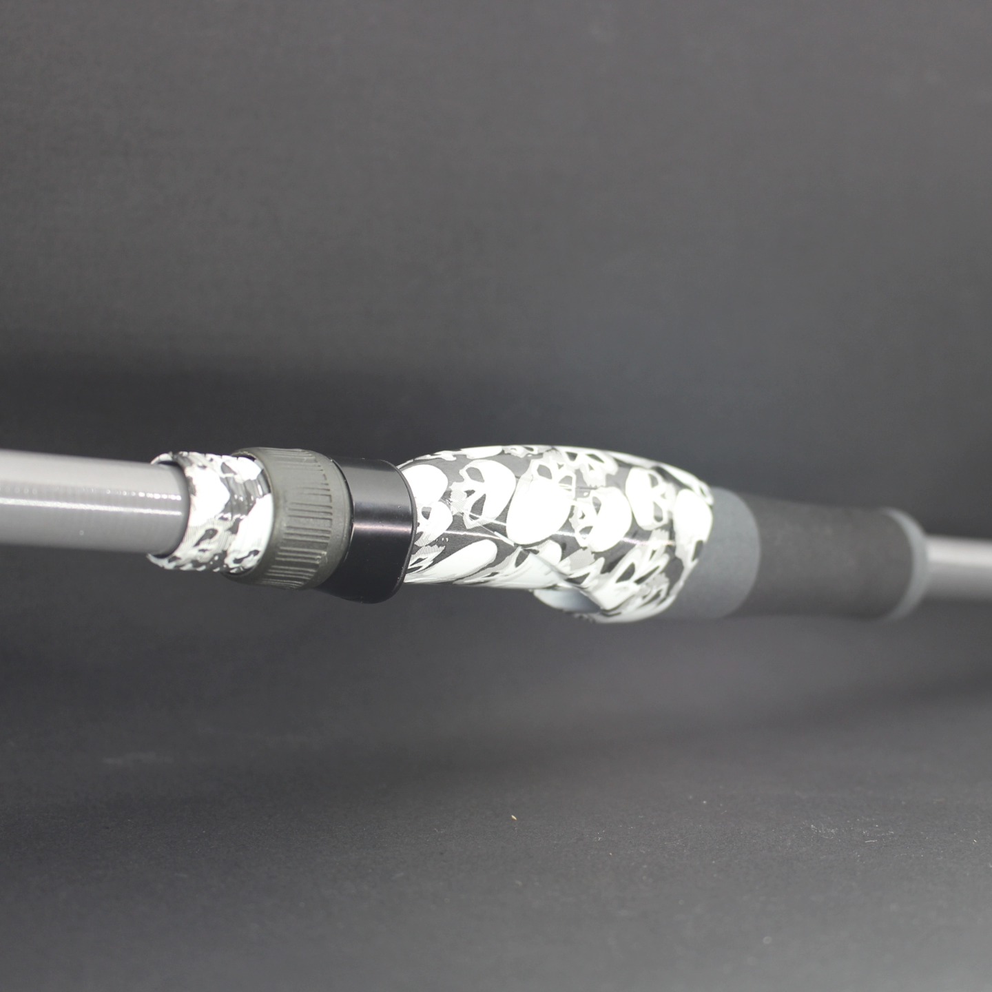 S-glass spinning rod. Custom dipped reel seat in-house. Don't underestimate fast glass until you try it! Advancements in glass have really come a long way!
#glassisnotdead
#iconoglass
#customfishingrods
#fujiguide