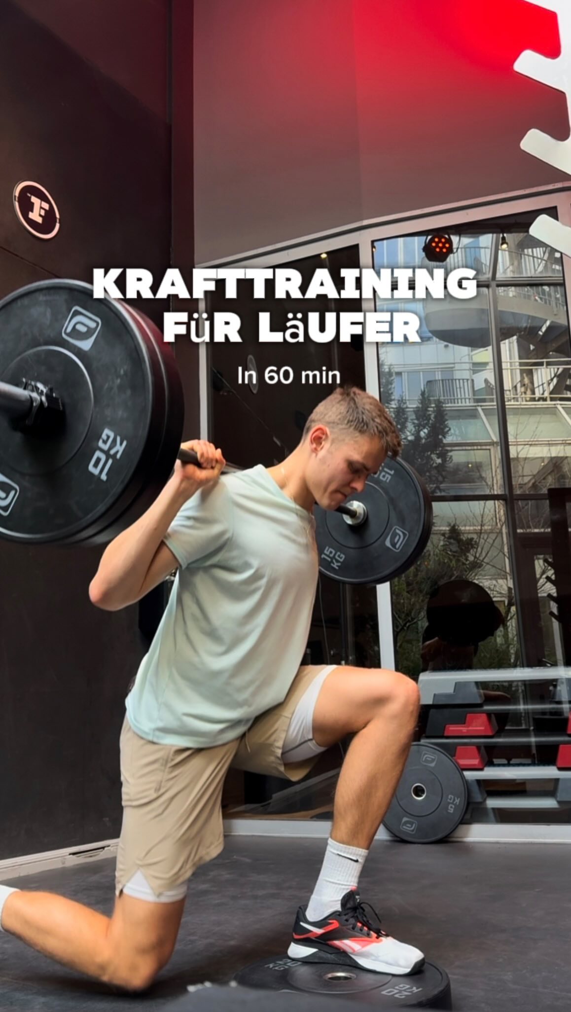 Krafttraining fürs Laufen in 60 min //
Zum Abspeichern und direkt austesten ⬇️
👉Pogo Jumps 3x15
👉Skater Jump 3x8
👉Reverse Lunge 4x6 je Seite
👉Pull-Ups 3x8
👉Single Leg Deadlift 3x8 je Seite
👉Landmine Press 3x8 je Seite
👉Abduktion Banded Hold 3x10 je Seite
👉Kopenhagen Plank Up / Down 3x10 je Seite
👉Hüftbeuger 3x10 je Seite
Folge mir für mehr Lauf-Spezifische Workouts ✅