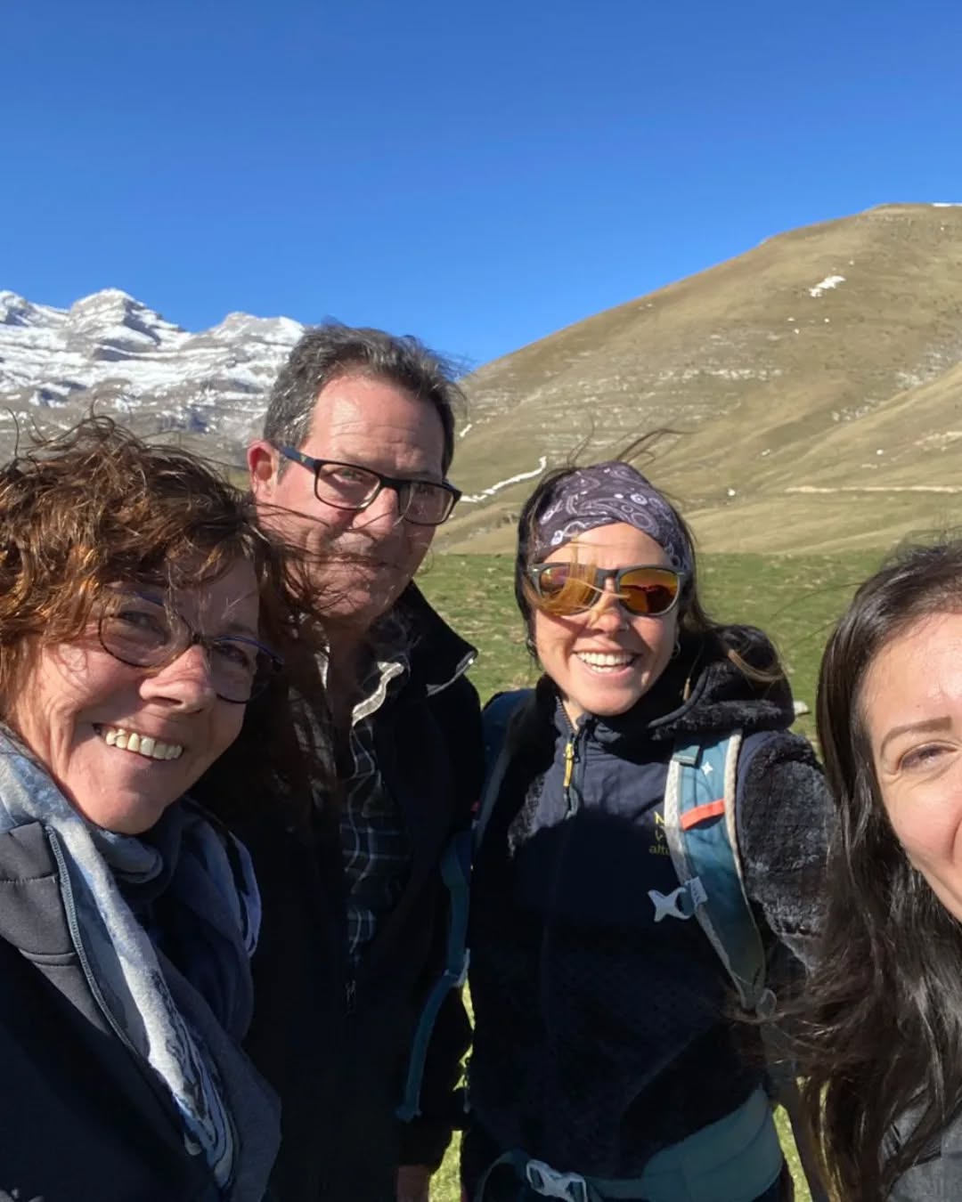 Ven a disfrutar de las mejores rutas en 4x4 por el P.N Ordesa y Monte Perdido. Rutas interpretativas llenas de curiosidades y recomendaciones, para que a tus vacaciones no les falte de nada!!!
Te esperamos!!!!
#ordesa #guiasdeordesa
#ainsa #pnordesaymonteperdido
#ordesaymonteperdido #huescalamagia #rutas #broto #offroad4x4 #offroad #offroadtrip #toyota #4motion #rinconesconencanto #edelweiss #pirineo #pirineus #pirineos #pirinioak #pirineoak #pyrenees #pyreneeën #pirineoaragones #monteperdido #montaña #paisajesnaturales #naturaleza #vidarural #aínsa #torla