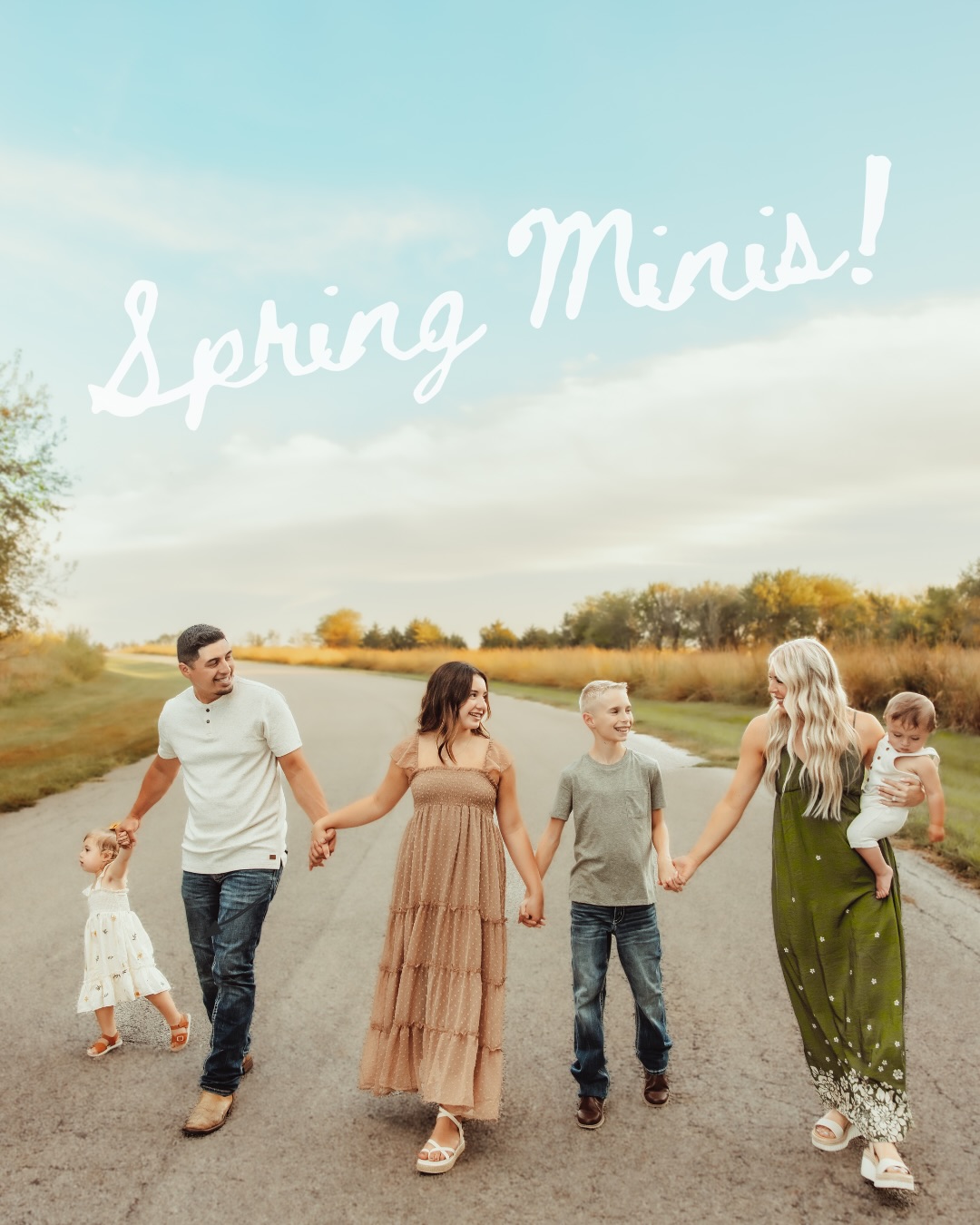 MARK YOUR CALENDARS! Spring Minis are coming back and we are going to be drenched in sunshine and I can’t WAIT! ☀️
As we spend some much needed time outside this week (starting Wednesday!😅) I wanted to share some of my favorite spring & summer sessions!
Keep your eyes out because I’ll be announcing the dates so soon! 🫶🏼
#kansascityphotographer #kansascityspringminisessions #kcminisessionphotographer #kansascityfamilyphotographer #springinkansascity