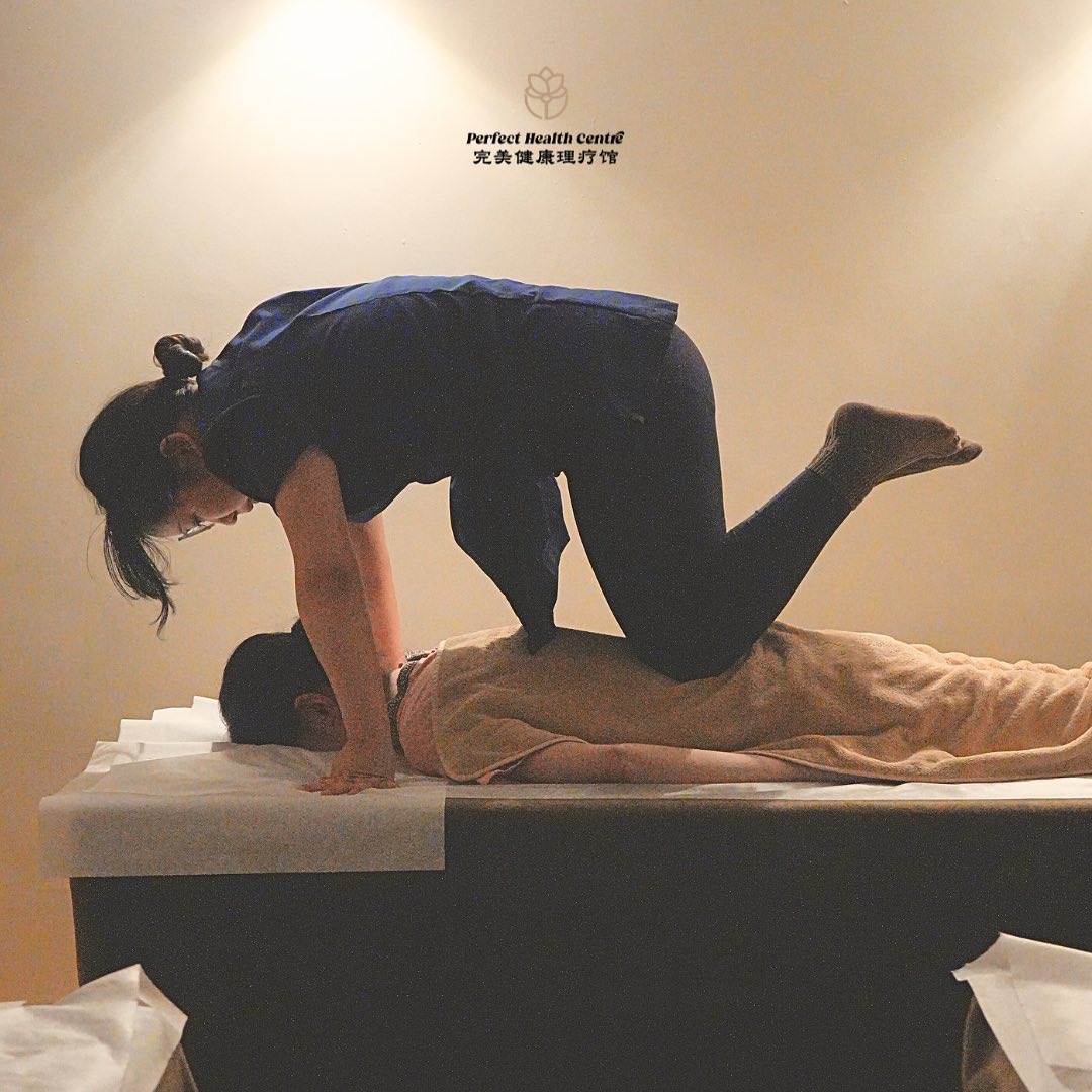 Discover the benefits of traditional Chinese massage – a perfect blend of healing and relaxation. By targeting acupressure points and releasing tension, TMC helps improve circulation, ease muscle pain, and restore balance to your body. Treat yourself to a moment of bliss and feel the difference!
📍97 Southampton Row, Holborn, London, UK, WC1B 4HH
☎ Call now: 020 8076 8880
📧 Email: phcholbornlondon@gmail.com
💚 WhatsApp: +447881308123
.
.
#perfecthealth_london #theraputic #relax #massage #chinesemassage #londonmassage #Sportsmassage #Physiotherapist #tcm #chinesemedicine
#stress #depression#anxiety #complementarymedicine