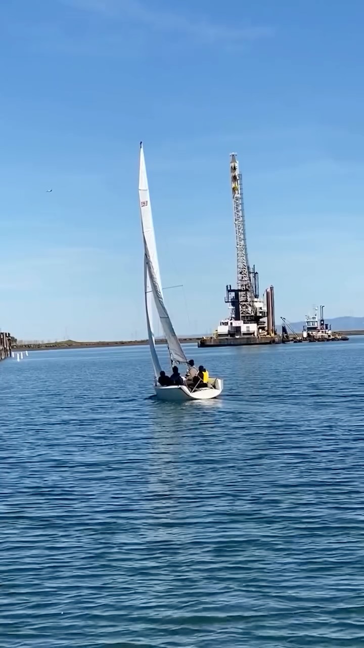 Waves, wind, and a whole lot of heart ⛵️💙
Our Sailing Community Family Day at Seaport was a beautiful reminder of the power of coming together. From the joy on the water to the laughter on shore, every moment reflected the strength of our community.
A heartfelt thank you to#peninsulayouthsailingfoundation and to our sports team for making this experience possible for our families ✨