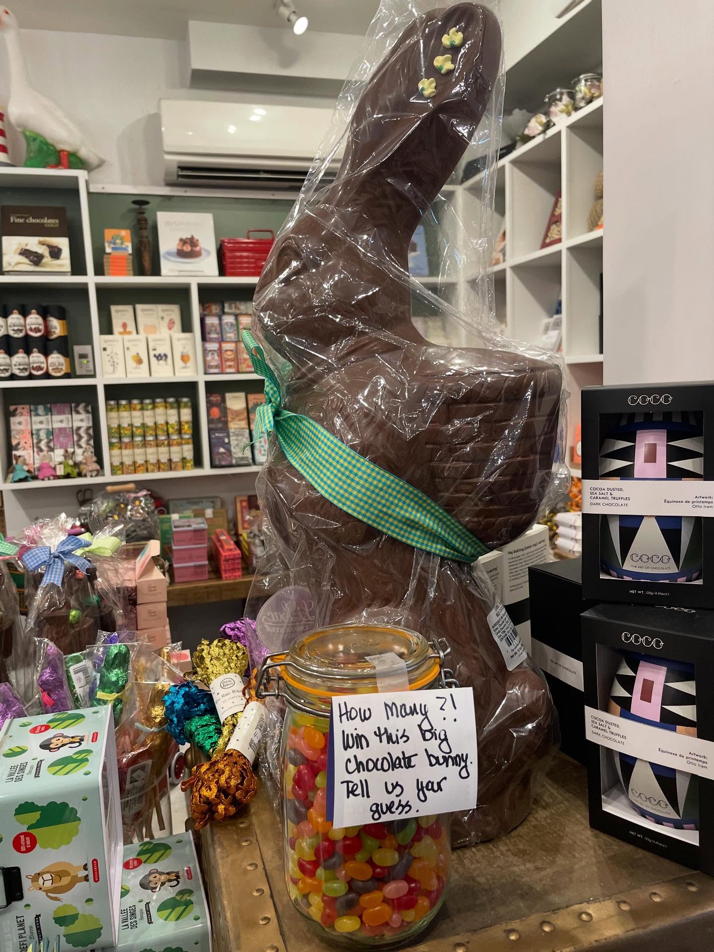 From today until April 4th, guess how many jelly beans are in the jar and you could win this big chocolate bunny! You must stop into @nantucketbookworks at 25 Broad Street to make your guess in person and must be on Nantucket to pick it up! We aren’t able to ship it.
Hop into Bookworks soon to make your guess!!