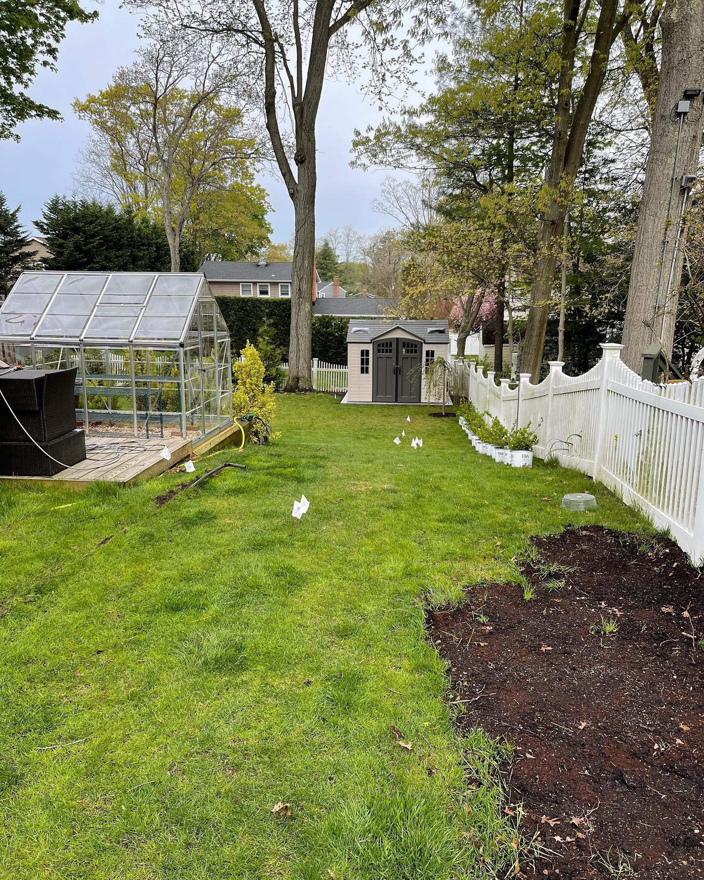 4 zone system revamp. New front flower beds, front lawn & side lawn, back lawn, and back side beds for new plantings. Our new helpers today were great 🐶
#irrigation #sprinklers #ample #lawnsprinklers #lawnirrigation #dogs