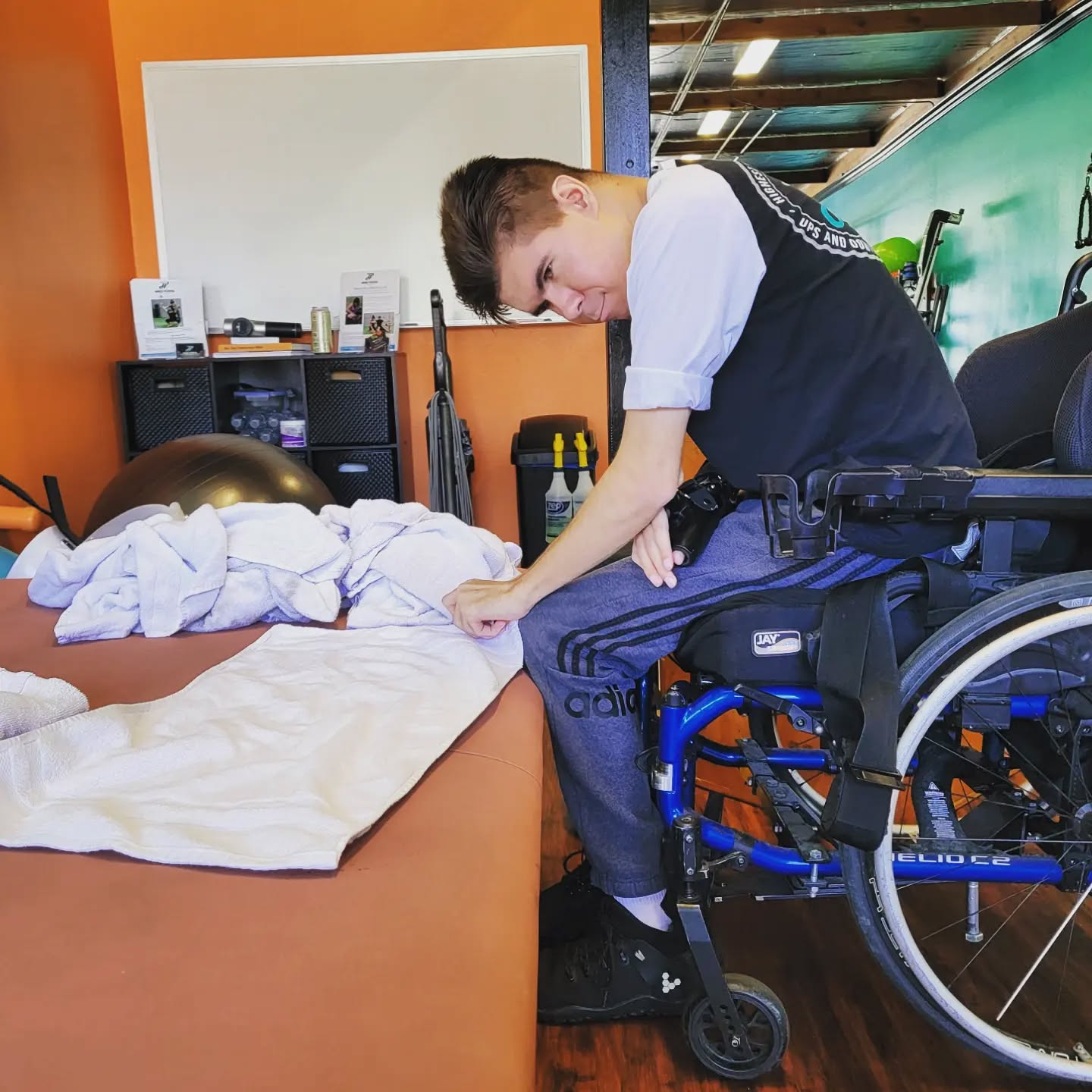 This dude @alexbish1997 expressed to us that he wants to do more in life.
"I want to help others but I don't know how."
He asked if he could help @highestptentialtraining
Well congrats bud say hello 👋 to our 'Towel Boy'. If you have ever used a towel at HPT thank your boy!
His duties:
▶️ Unload laundry basket 🧺 (scapular retraction + back extension + motor planning)
▶️ Load washer/dryer and choose settings (standing balance + trunk rotation + visual focus on button settings)
▶️ Fluff and fold (memory + fine motor)
We both win 🏆 If your therapy is getting boring and not leading to any functional skills I beg you to switch gears and maybe even with a goal of helping others like this guy 😁
P.S. Bonus Jax is super stoked to no longer wash her towels, THANKS bud!!!
.
.
.
#cerebalpalsy #neurophysicaltherapy #neuropersonaltraining #neurorehab #cpawareness #communityintegration #sciawareness #wheelchairaccessible #strokeawareness #strokerehab #traumaticbraininjuryawareness #tbiawareness #tbirecovery #tbirehab #musculardystrophy #musculardystrophyawareness #fallprevention #ataxia #ataxiaaawareness #newportbeachca #newportbeachcalifornia #newportbeachbusiness #newportbeachphysicaltherapy #newportphysicaltherapy #physicaltherapycalifornia #costamesapersonaltrainer