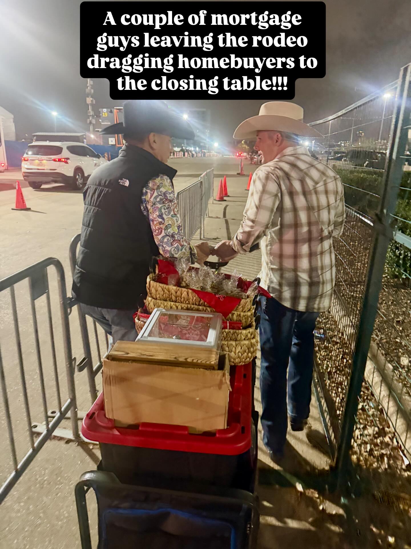 The mortgage process explained in one photo:
Step 1: Put on a cowboy hat.
Step 2: Load up the cart with paperwork.
Step 3: Drag your homebuyers through the process until you reach the closing table.
All jokes aside — always fun partnering with Gil Lopez from Amerihome.
Another great night at the Houston Rodeo. 🤠🐎