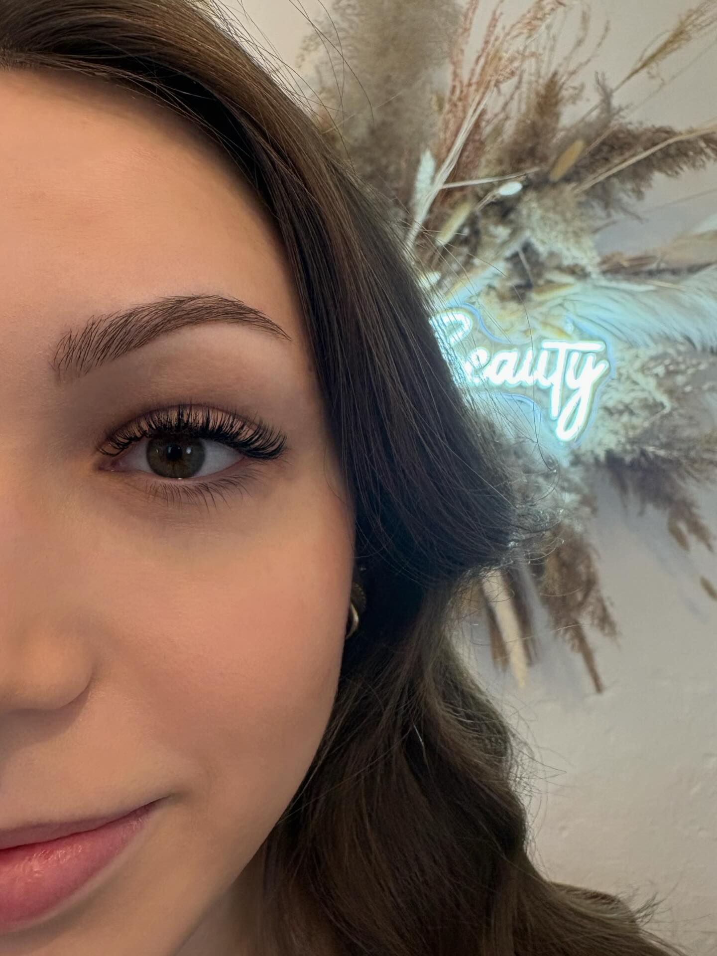 Soft glam, sharp lashes ✨