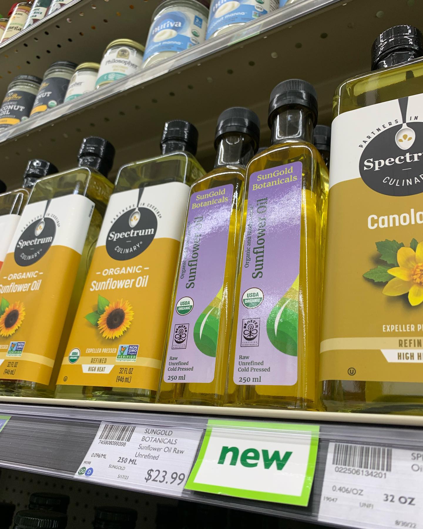 LOCAL Biodynamic Sunflower Oil now available in Corvallis @firstaltcoop in Portland @breadandrosesmarket and in Eugene @sundancenaturalfoods #biodynamic #usdaorganic #sunfloweroil #corvallis #eugeneoregon #portlandoregon #buylocal #supportsmallbusiness #willamettevalleygrown