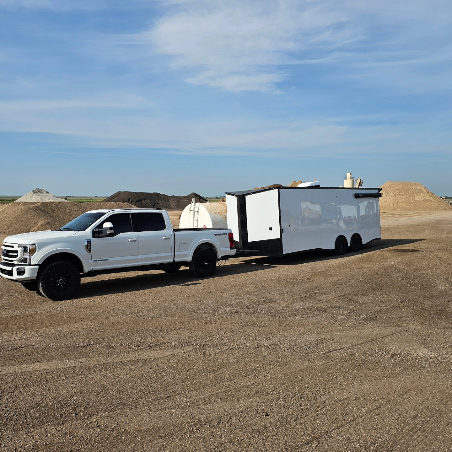 New trailer, who this?? I am loving my upgrade. Finally can clean fuel with the comfort of more room and most importantly, AIR CONDITIONING!!
