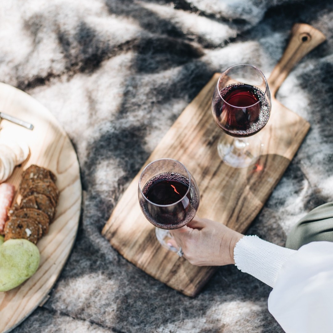It's cold out there!
Pour yourself a glass of smooth GSM or Shiraz that has been in oak for 24 months and enjoy.
These cooler months are just perfect for our #wildwinds wines.
#wildwindsvintersco
#winelover #GSM #shiraz #happyhourvibes
#instawine #winestagram #chardonnay #redwine #winelovers #wine #wineoclock #winewednesday #winetime #winesofinstagram #winelife #winetasting #winery #redwine #winegeek #winecountry #vino #winenight #organicwine #wines #vineyard