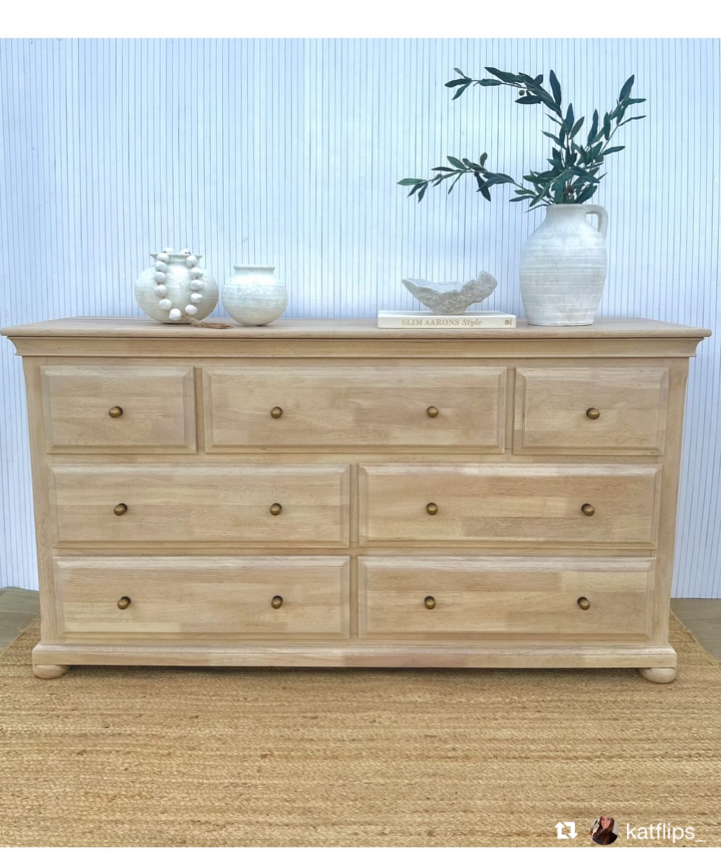 🦉Australia’s home of Wise Owl Paint
Some pieces suit a painted finish.
Others tell you pretty quickly they need a lighter hand.
This one works because the timber has been softened, not smothered. It still feels like timber — just calmer, lighter, and easier to place in a home.
That is where Clear Matte comes into its own.
It protects the piece without adding shine, and it keeps that pale, natural look feeling soft rather than coated.
A really good example from @katflips_ of how to lighten a piece while still letting the material do the work.
Available from The Furniture Paint Shop ~ Australia’s home of Wise Owl Paint 🦉
#FurniturePaintShopAustralia
#WiseOwlPaintAustralia
#WiseOwlPaint