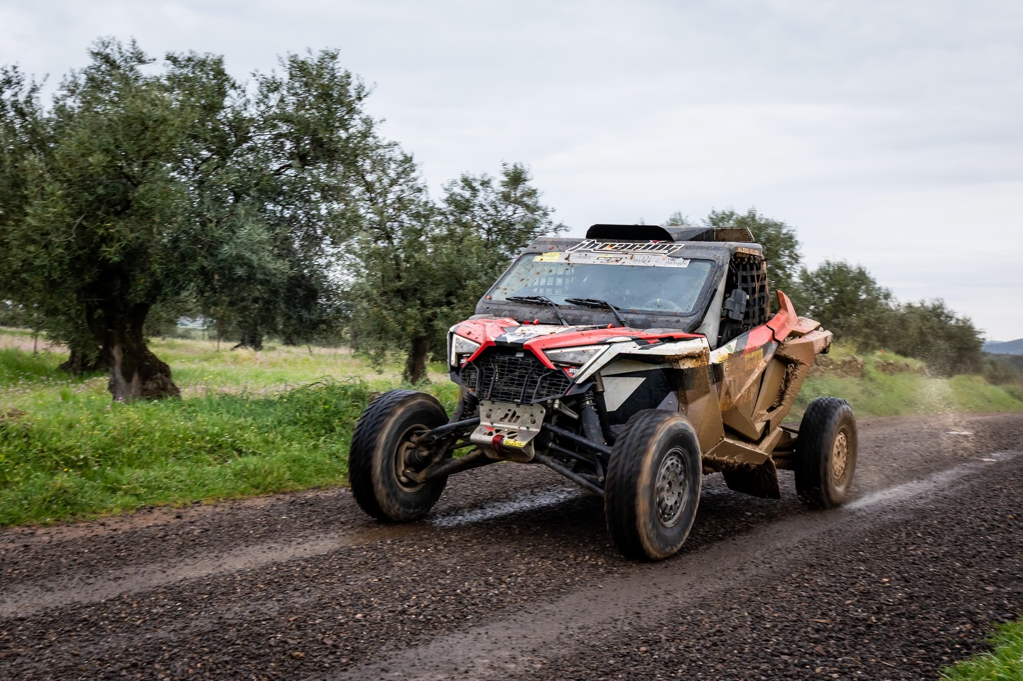 What a time in Spain, incredible stage 3! Almost clinched the stage lead with @miguelbarbosa.official & @jlutas .
We've locked in the overall lead in our category and are set for stage 4, on our way back to Portugal, Loulé! 🌪️🥇🥈
Stage 3 🏆
406 P2
408 P3
414 P15
#JBRacing #JBFactory #FIA #W2RC #SSV