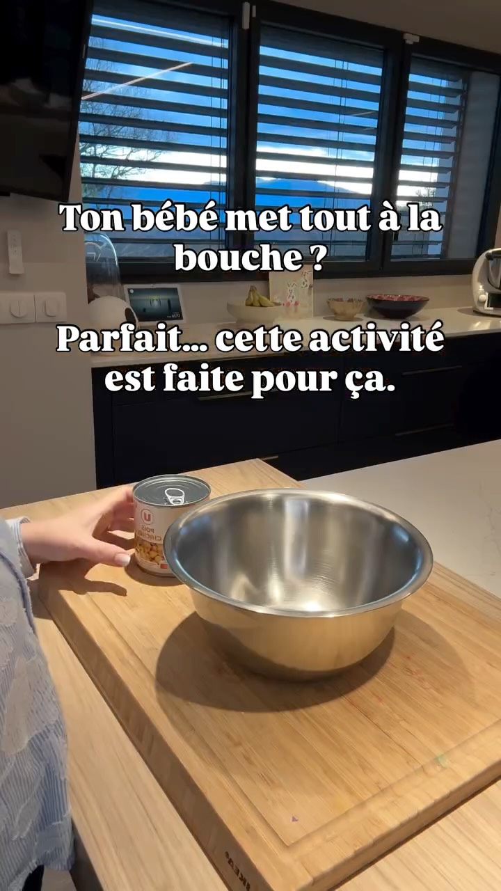 Ton bébé met tout à la bouche ?
Parfait… cette activité est faite pour ça.
Cette mousse sensorielle magique se prépare en quelques minutes avec un simple ingrédient de cuisine.
Résultat :
✨ une texture fascinante
✨ une activité sensorielle pour bébé
✨ un moment calme… sans écran
Chez Child & Home, je crée des activités simples pour aider les parents à occuper leurs enfants autrement que devant un écran.
Et non, on n’oublie pas les tout-petits 🤎
Le bien-être et l’éveil des enfants dès le plus jeune âge sont au cœur de tout ce que je crée.
✨ Bonne nouvelle :
la semaine prochaine arrive le nouveau site Child & Home avec des PDF, e-books et des dizaines d’activités zéro écran pour les enfants.
Et cette activité en fera partie.
👉 Sauvegarde cette idée pour ton prochain moment sans écran avec ton bébé.
#activitébébé
#activitémontessori
#activitéenfantfacile
#jeuzéroécran
#parentalitécréative