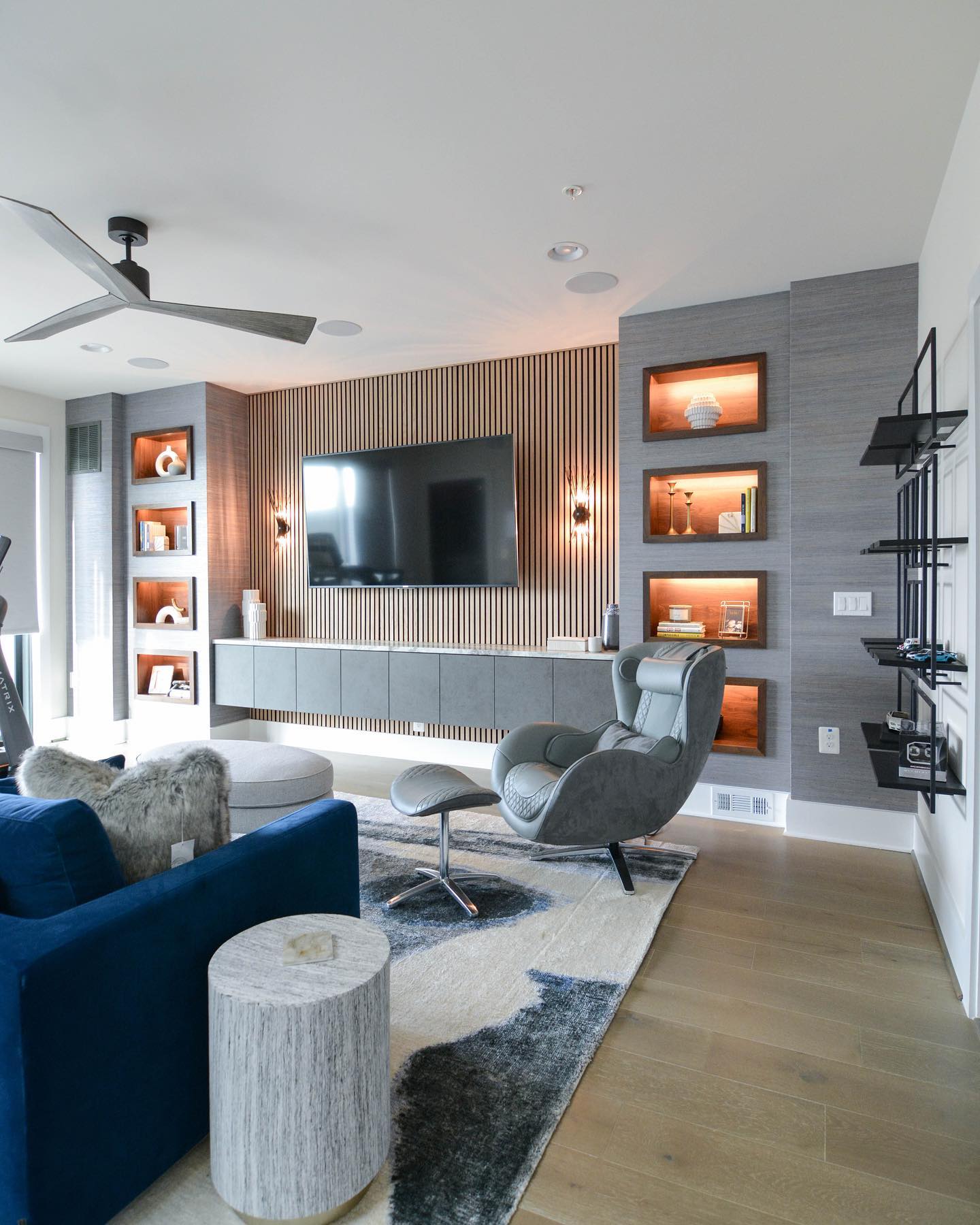 Love the textures and finishes we brought in this project!
I’ve been working with these clients for the past few years and have built a rapport with them, so they really trust the selections I make for them.
Swipe to the last photo to see the before shot!
#loftdesign #masculinedesign #loftinterior #woodpanels #modernloft #moderndesigns