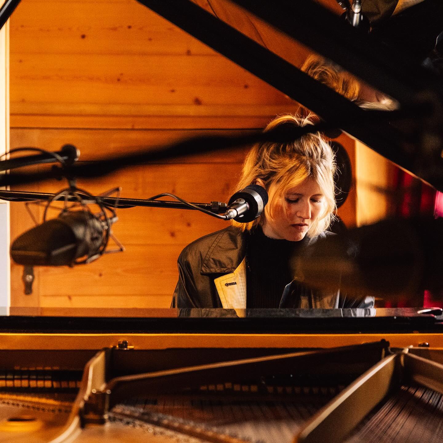 01/25 some impressions of last weekends studio session with @eoghan_owen_konstantin 🎙️
thank you @gogsandrighetto for the wonderful days @balikfarm 🪄
📸 @janwiederkehr