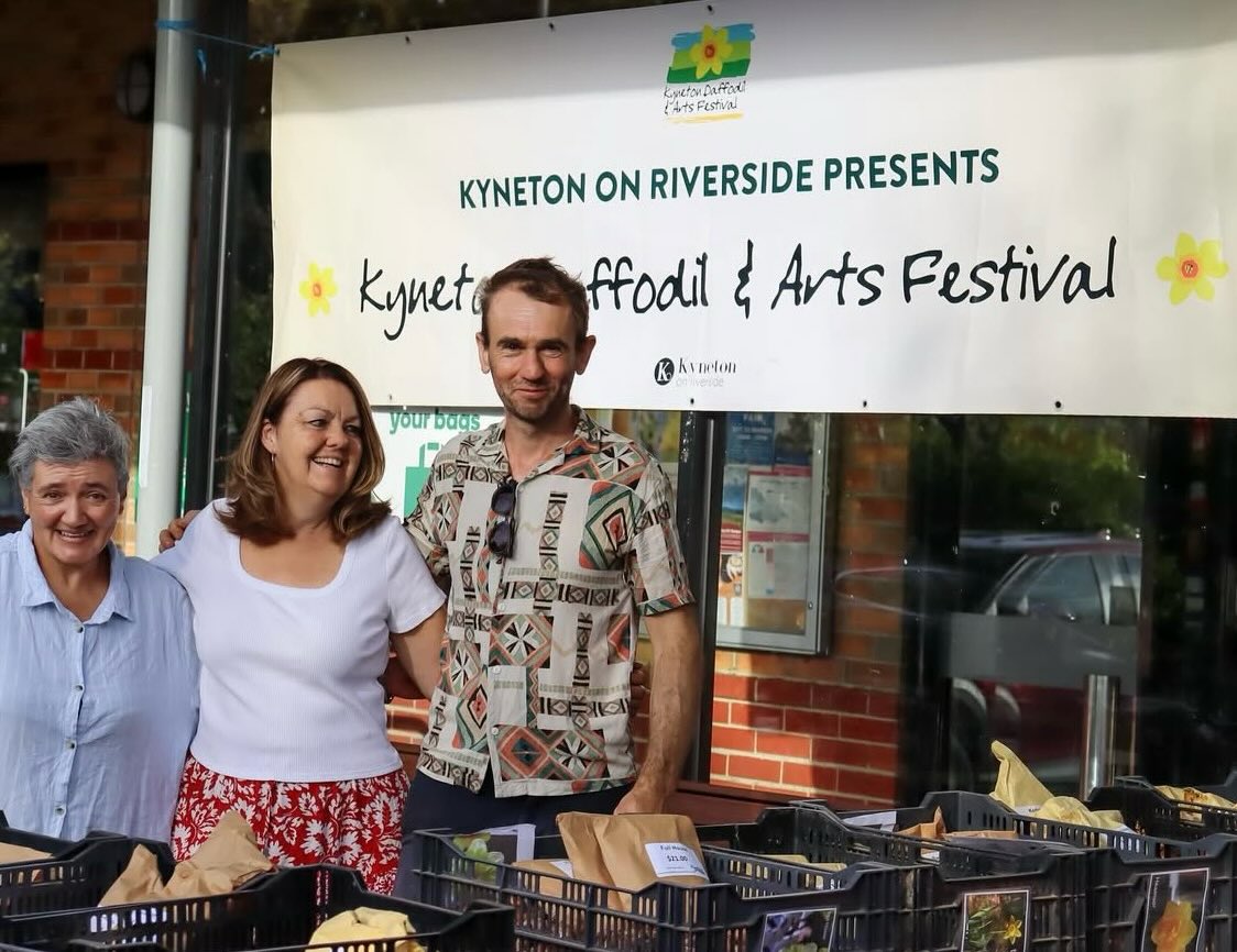 BULB SALES are back this SATURDAY
8:30am-12:30pm at Kyneton Woolworths
Remember every bulb you buy helps support our wonderful festival running ! If you can’t make it to Woolies remember you can buy at any time, just check out the link in bio !