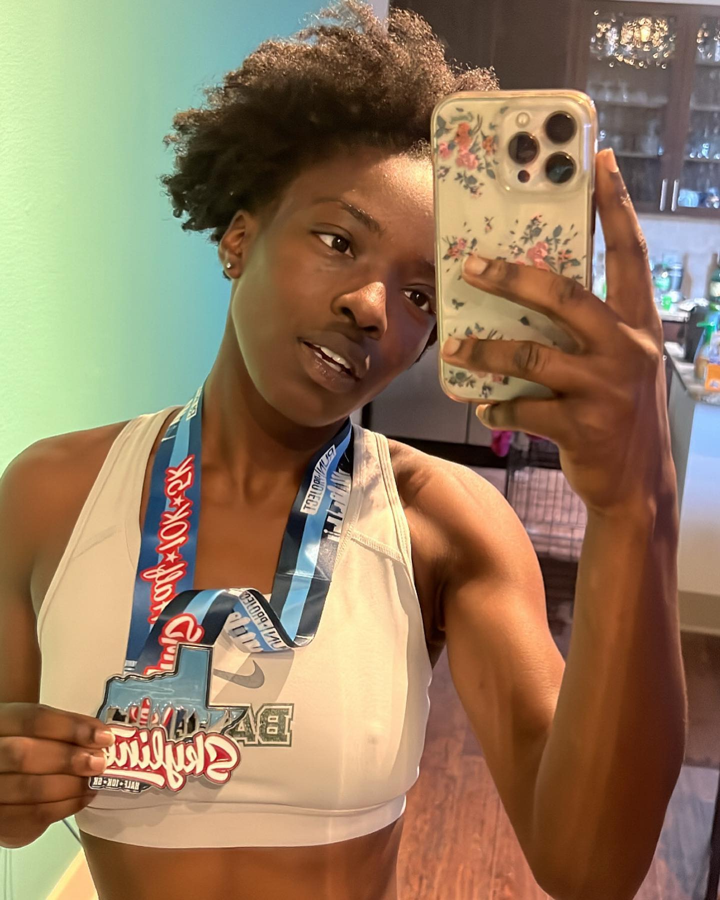 10k Saturday 🏃🏾♀️ 🏃🏾 💨
.
.
#Skyline #Dallas #RunClub #HappySaturday #Hoka #10k #halfmarathon