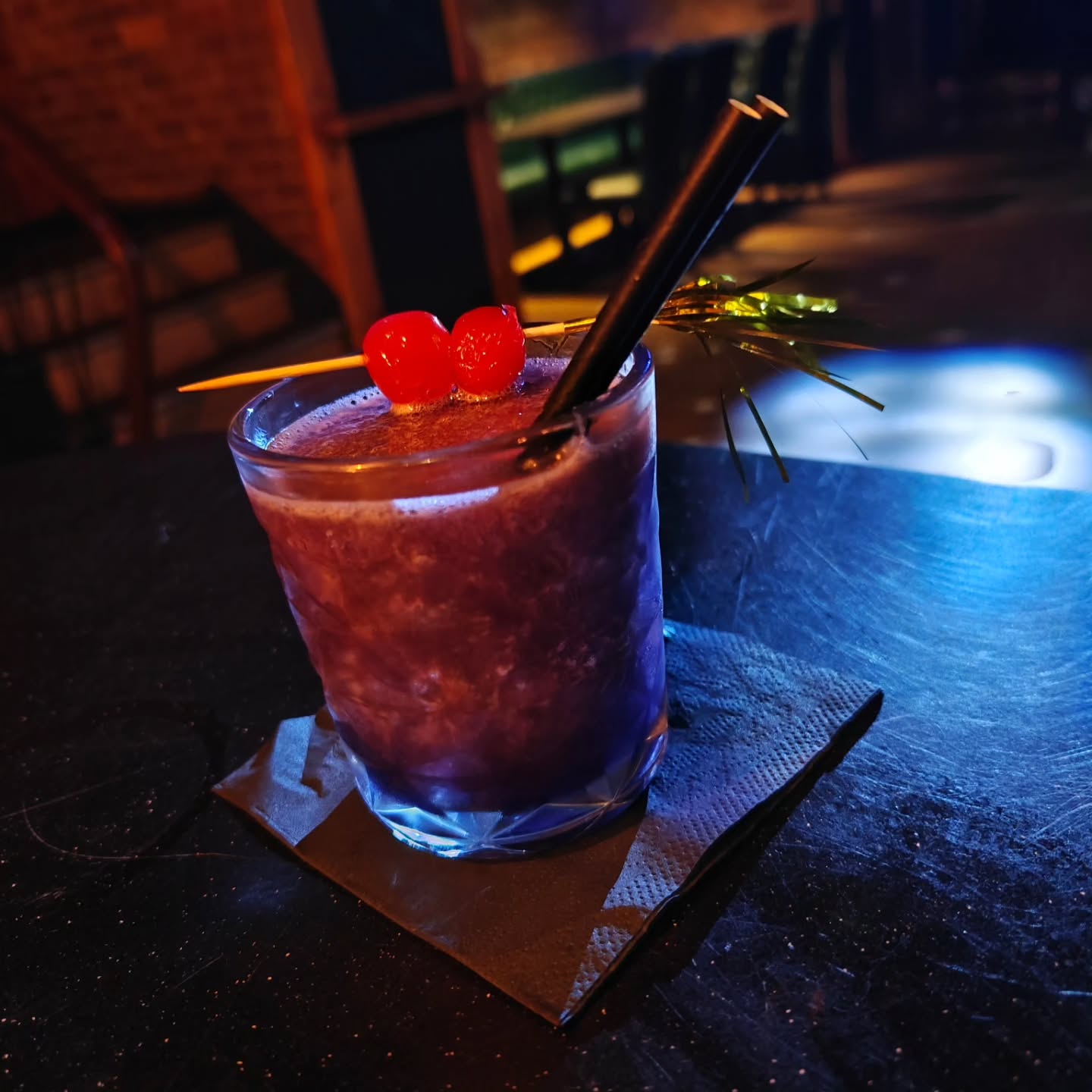 To continue our exclusive cocktail theme we'd like to introduce to you this lovely in house creation 'Frosty's Freeze'!! 🍸🍸
You can grab one of these beauties for just £6 this Saturday night so come join the party here at Galileo's!! 🎉🍸🔥
We've also got cabaret from the awesome @miss_minnie_bar and as always our resident DJ and host @mrorryofficial will be with us all night 🎵🎉🍸
Cabaret, cocktails, and chaos! 💃🍸😍
See you at the party, Team Galileo's ❤️🧡💛💚🩵💙💜