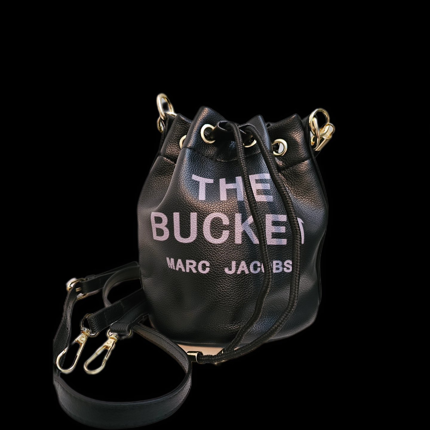 Women's Marc Jacobs Bucket Bag!
Size: Mini
Condition: New
Retail: $325.00
Wright Way Wear: ๐DM๐ For Price