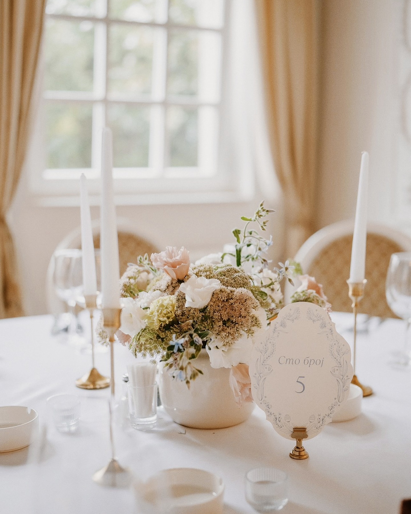 A special one for the special two 🫶🏻
.
.
.
.
.
.
.
@nikola_radulovic_
@hotelradmilovac
.
.
.
#medimleko #dekoracijavencanja #weddingdecor #weddinginvitations #weddinstationery #invitations #pozivnice