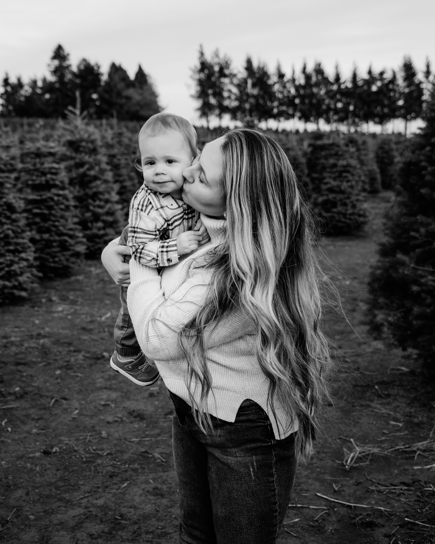 ATTENTION ALL HOLIDAY LOVERS 🎄
I am currently in the planning process for my 2024 Christmas Tree Farm Mini Sessions! Sessions are being planned for the beginning of November, in Salem, OR. That’s all of the information I have for now…🎅🏼
If you, or someone you know might be interested in doing this, please share!
This will be my FIFTH year doing them and I am so excited to see all of my loyal clients and their families. AND to meet some new beautiful faces! 😁
And if you are interested, feel free to send me a DM with your name and email! I will be getting a list of interested clients that I am going to notify firsthand when the official sale announcement is made. I will let my ‘first pick list’ clients know a week before I announce them publicly, so you can have your first hand pick on your date and time! As I only have a set amount of spots available.
ALSOOOOO, let me know how interested you’d be in an INDOOR STUDIO session this year! Thinking about turning one of my days into an indoor day if there is demand for it 🤍
So basically….if you let me know that you’re interested, you’ll get first dibs on the mini session spots (which usually fill up really fast!!) 🤪
Have a good day everyone! Can’t wait to see who I’ll get photograph this year ❤️
#christmas #christmasminisessions #treefarm #christmastree #oregonphotographer #pnwphotographer #salemoregon #holidayphotos