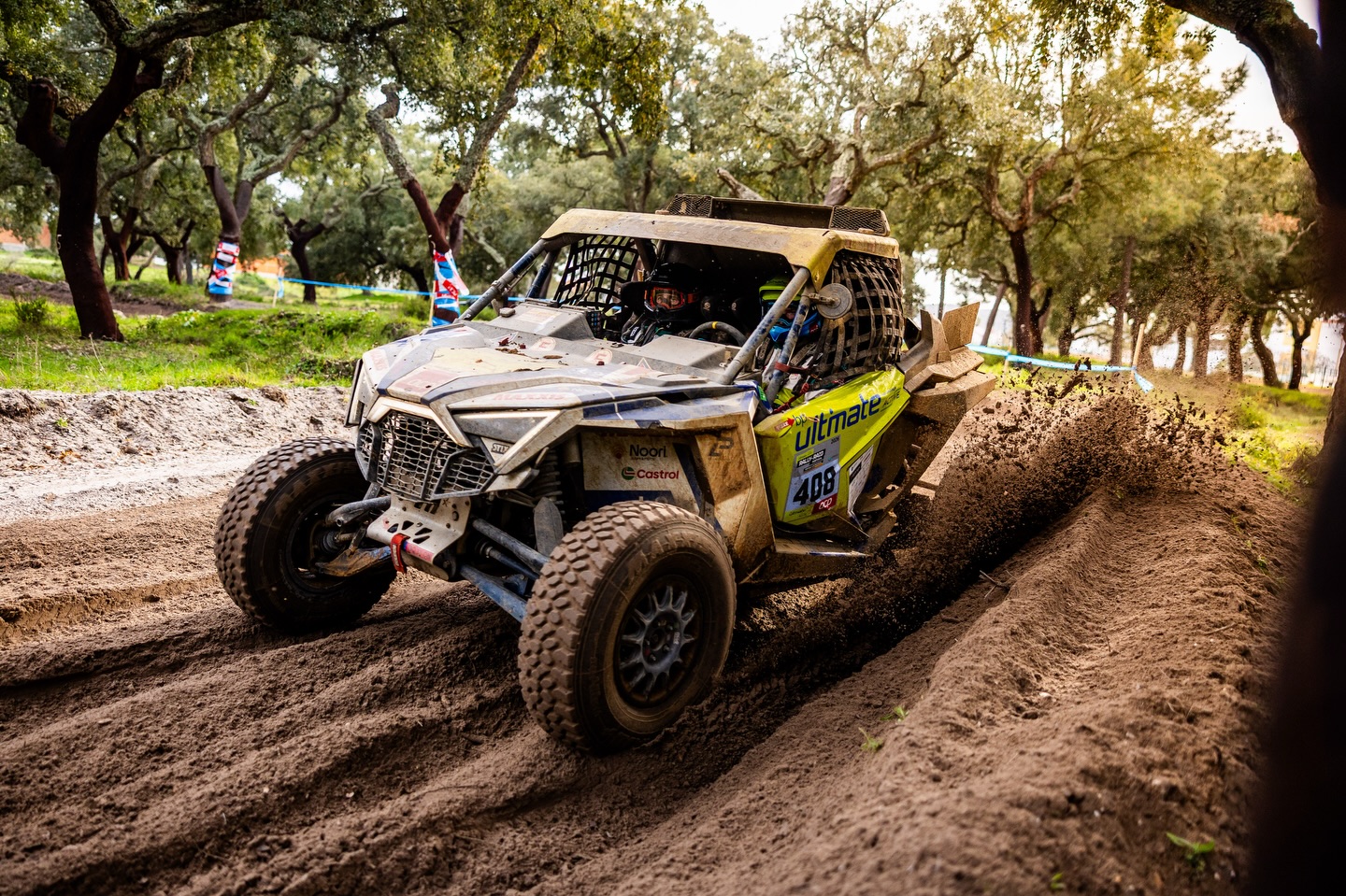 🥈 & 🥉 kick off @rallyraidpt in style.
The cars are ready to roll into Spain for tomorrow's stage.
Stage 1 🏆
408 P2
406 P3
414 P11
#JBRacing #JBFactory #FIA #W2RC #SSV