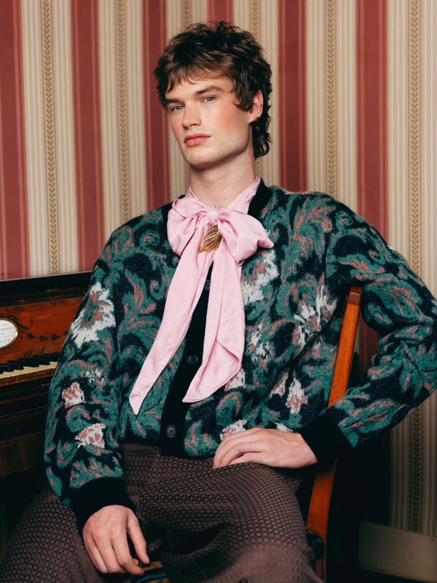 MENS COLLECTION
Coiffure Award 2026
Hair: Lisanne
Make-up: Meis
Photography: @moisedonkers
Styling: @sandratamara__
Assisted by: team MOOS
@coiffureawardnl