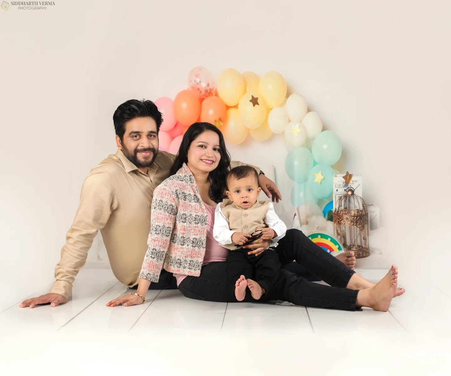 This is your sign to capture the now. 📸💛
Because today’s giggles become tomorrow’s memories—book a professional baby photoshoot in Delhi NCR at home.
#babyphotoshoot #delhiphotographer #babyphotography #delhimoms #familyphotography