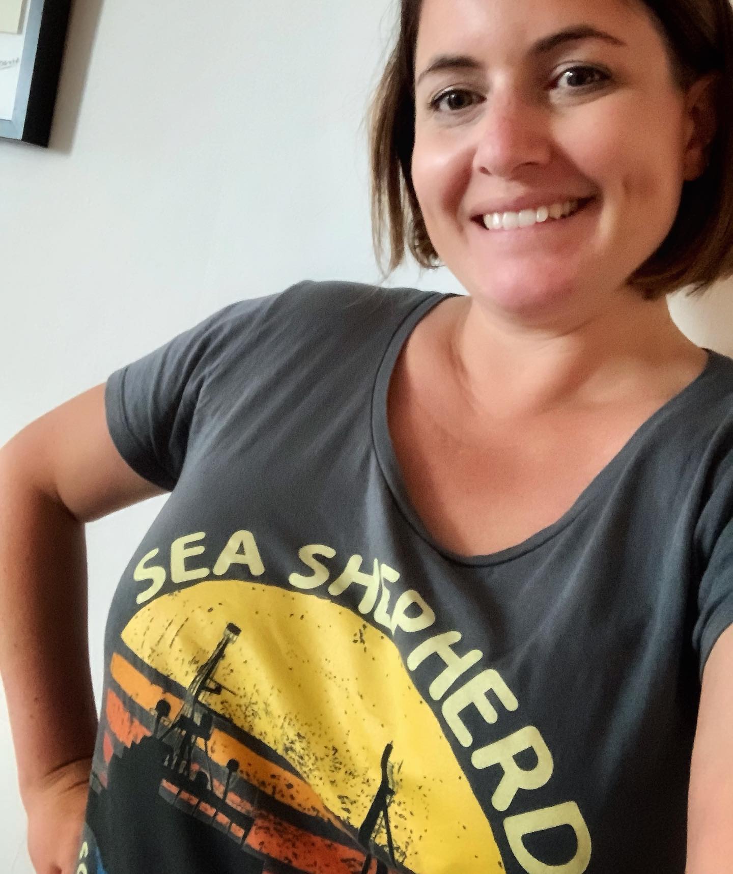 This #worldoceansday I have been sifting through recycling for a client project whilst wearing my @seashepherd tee (and hi-vis) - how very apt and completely unplanned!
#protecttheoceans #saveouroceans #seashepherd #recycling #greencomms #freelancecommunications