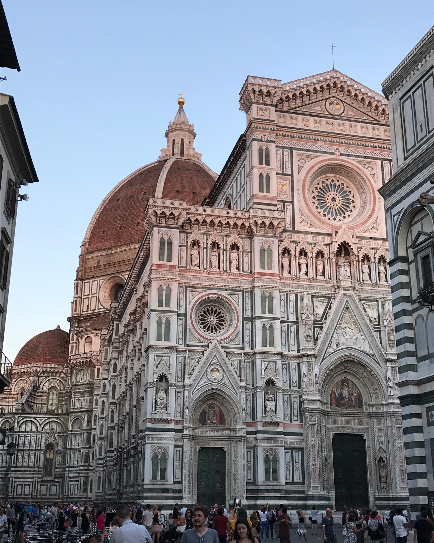 If you wonโt fly โ๏ธ to Tuscany for your event, we can bring some Tuscany to you! ๐๐ฎ๐น From party favors to catering, to post and pre event gatherings in our Bay Street or 4th street location, you have many options to choose from! ๐Ask us about our event services, email info@pratobakery.com ! Wedding, bridal or baby showers, birthdays, wedding breakfast and lunch.. or a party just for fun! ๐คฉ Prato is always there for you! ๐๐ผโค๏ธ๐ฎ๐น