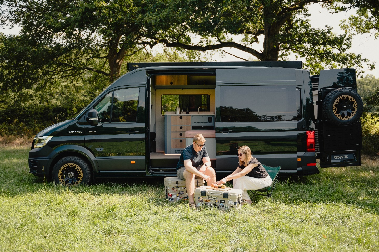 On days like this, we can’t help but get excited for adventures. Where’s your next van trip?
#onyxvans #adventurevan #offgridliving #4x4camper