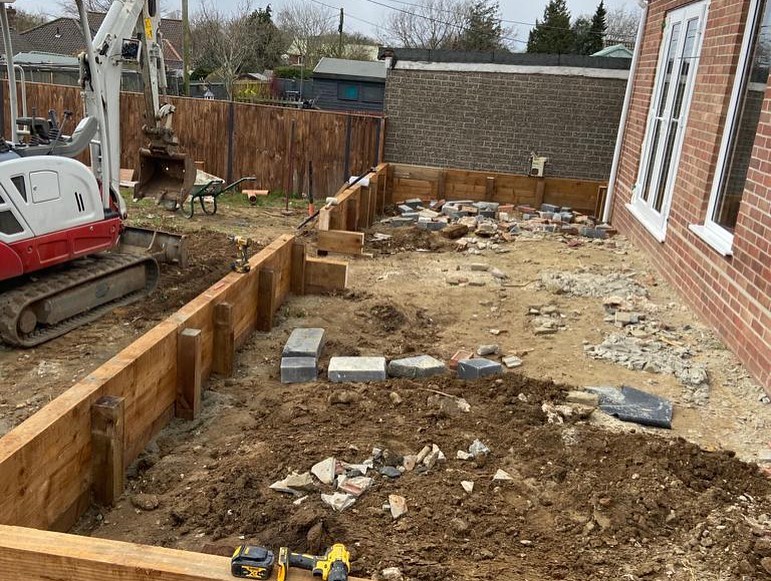 🌟🏡✨
At Deeba Surfacing And Landscaping, we take immense pride in our craftsmanship and attention to detail. That's why our patios are installed using a hardcore sub base and laid on wet concrete, guaranteeing a foundation that will stand the test of time ⏳🔨
The grey sandstone itself is a true masterpiece. Its natural elegance and subtle hues effortlessly blend with any outdoor setting, adding a touch of sophistication 🌿✨
If you're considering upgrading your outdoor living space don’t hesitate to get in touch for a free no obligation quote 📞
📧 hello@deebasurfacingandlandscaping.co.uk
📞 07788430480
#TarmacDriveways #TarmacNorwich #BlockPaving #NorfolkDriveways #DrivewaysNorwich #Landscaper #NorwichLandscaper #ResinBoundNorwich #TarmacNorwich #NorwichDriveways #Asphalt #DeebaSurfacing #DeebaSurfacingAndLanscaping #Sandstone #SandStonePatio #PatiosNorwich