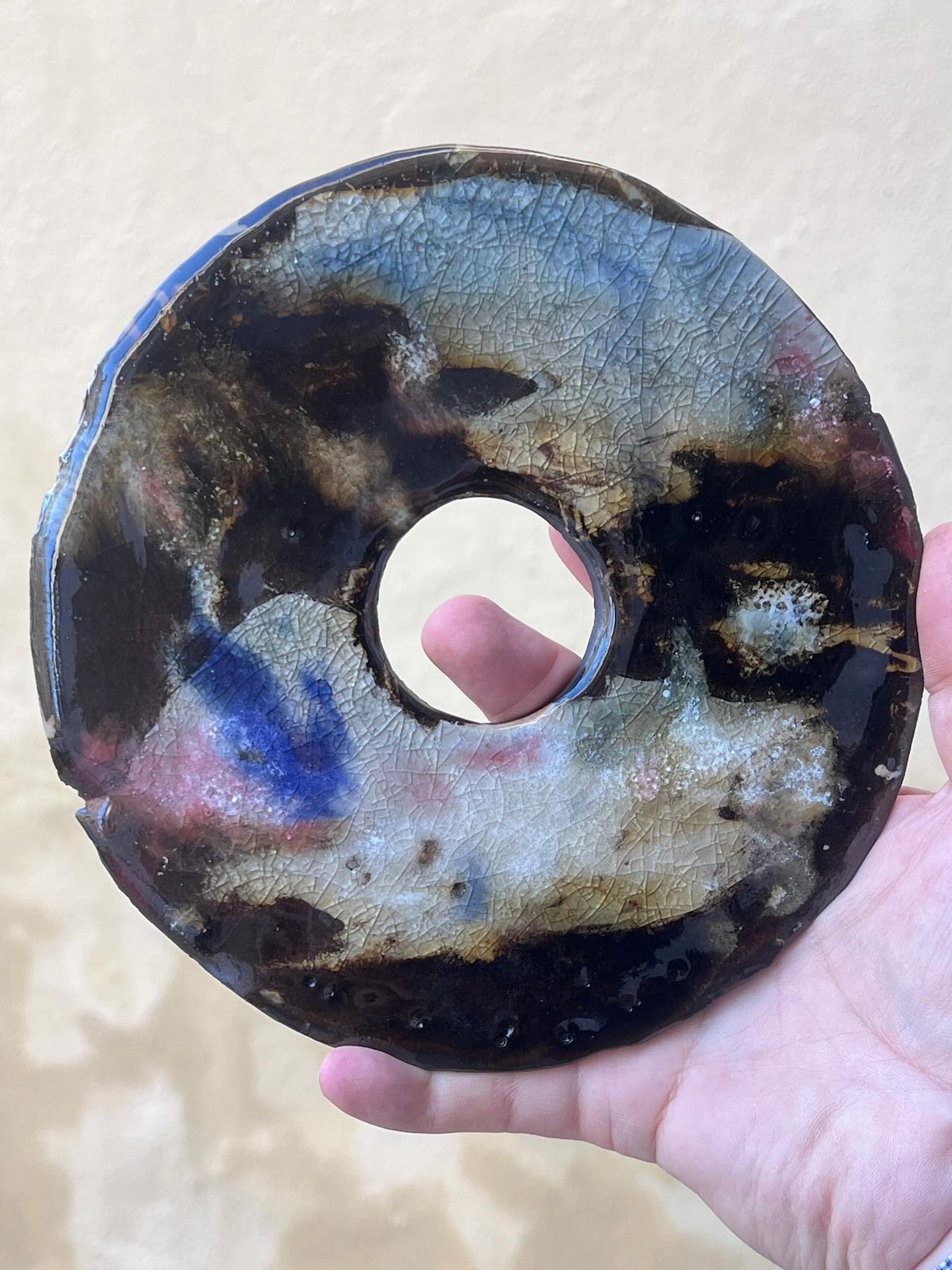 Out of the kiln in Lisbon earlier this week, now safely in Shrewsbury at Swan Hill Studios. Ready to hang the show with @witoldriedel .
Then off to deliver pieces to @shrewsburymuseum a very exciting day for us. Please join us tomorrow evening to see this and many other intriguing works by this international artist. See our stories or bio for details.