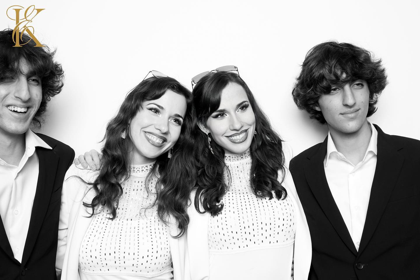 Honestly had one of the best times Saturday night “working” with thee most skilled & bright spirited crew.
Happy Monday friends!!! Blessed to be sharing this space & time with you all on this peculiar journey of life…✨
All the love sent your way♥️
~A