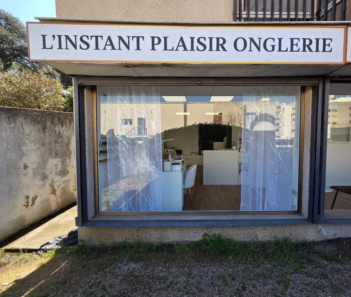 ✨ Nouvelle étape pour notre salon ✨
Ça y est… notre enseigne est enfin installée ! 😍
Une belle avancée qui rend notre espace encore plus visible et accueillant.
On est tellement fiers de voir notre identité prendre vie jusque dans les moindres détails 💖
Merci à tous pour votre soutien, l’aventure continue… et ce n’est que le début ! ✨
📍 Venez découvrir (ou redécouvrir) notre univers chez L’Instant Plaisir
#Onglerie #ajaccio ##corse #manucure pédicure #salondebeauté