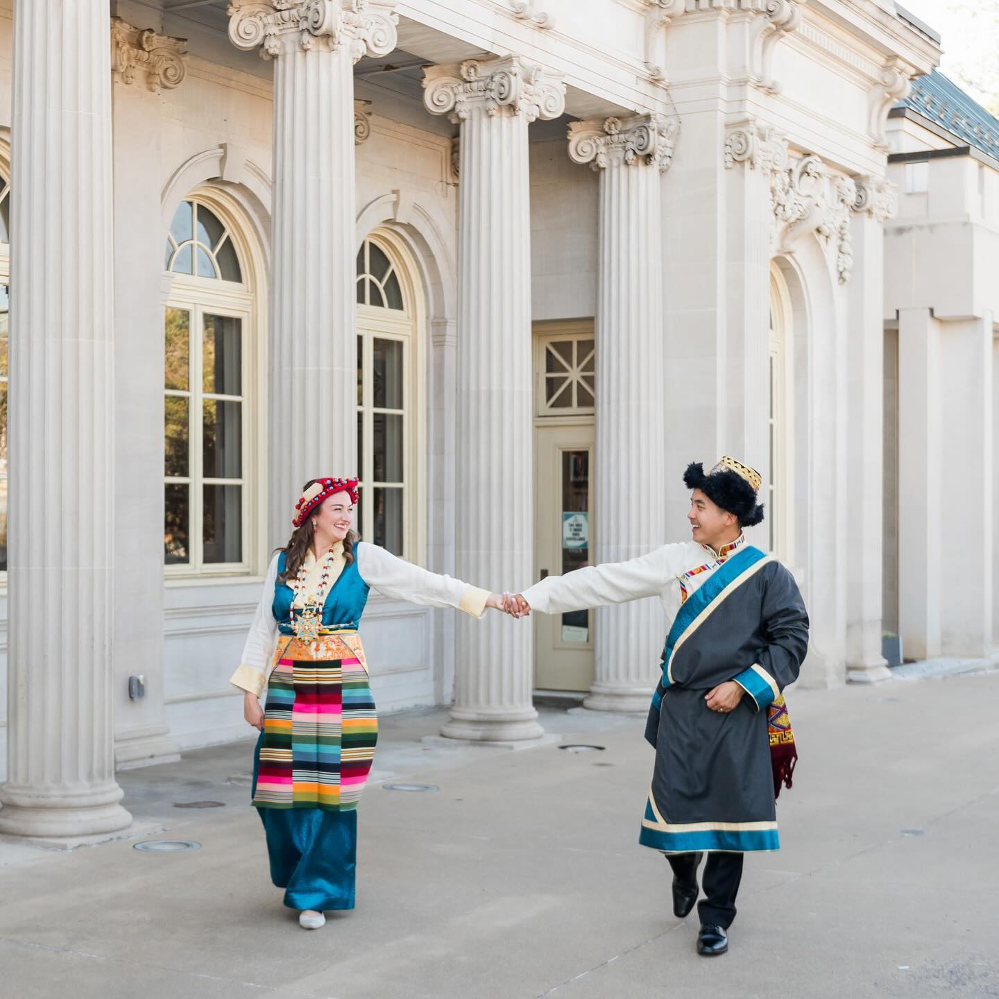 I realllllly want to go to Tibet now 😍😍😍
Their clothing, culture, and wedding traditions are the COOLEST! I love that Jordan and Tenzin mixed both American culture with Tenzin’s Tibetan culture. So many colors, delicious food, and love 🥰🥰🥰 @themonumentva has also become one of my very favorite venues to shoot a wedding at - I was so impressed! It did not disappoint with the amazing variety of photo spots, plus, @handleyregional was within walking distance. Can’t beat that!
Congrats you two!
🧡Emily