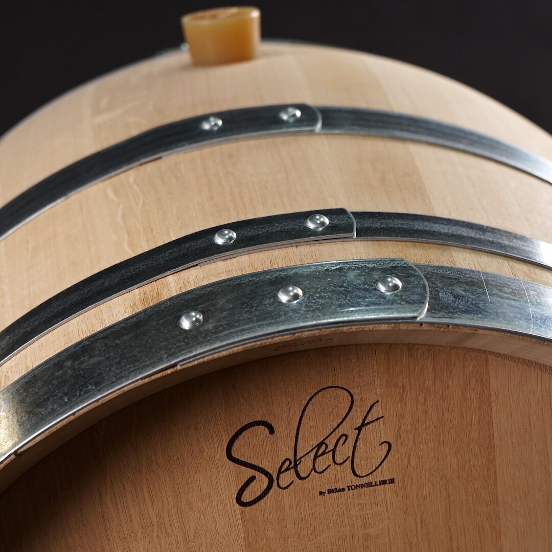Introducing the Billon Innovation Barrel - Select
Crafted with precision and elegance, this extra tight grain French oak barrel is perfect for winemakers seeking optimal aging for both whites and reds.
Key Features:
- Extra tight grain from premier French forests
- Minimum 30-month air-dry for refined complexity
- Available in Light Long or Medium Toast
- Designed for extended aging with an elegant, nuanced profile
Elevate your winemaking with barrels that bring out the best in your wine. 🍇🍷
Contact us to learn more!