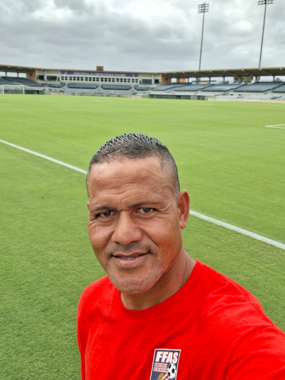 Wishing the best to Nicky Salapu, FC Hawaiʻi Head Goalkeeper Coach, who is in Orlando this week working with the American Samoa National Team as Goalkeeper Coach.
An opportunity to support players at the international level and continue sharing his experience and knowledge of the position.
Manuia le taumafai! (Good luck!) 🌺⚽️
#FCHawaii #GoalkeeperCoach #AmericanSamoa #HawaiiSoccer #AchieveInspireConnect