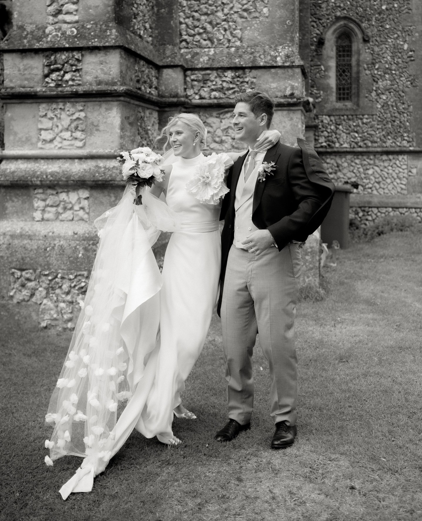 The forecast didn’t matter, their day was always going to be unforgettable
Elise and Jack 🤍
Photographer: @amysandersphoto
Hair and makeup: @klluxebeauty
Wedding dress: @ellamaylondon
Florist: @sageandseason
Bride: @elisestark
.
.
.
#luxurybridalhair #klluxebeauty #luxuryweddinghairstylist #weddinghairlondon #londonwedding #londonweddingmakeupartist #luxuryweddingdesign #londonbridalhairstylist #ukmakeupartist
#bridalglam #bridalmakeupandhair #luxurybridalmakeup #luxuryweddingmakeup #luxuryweddinghair #modernbride