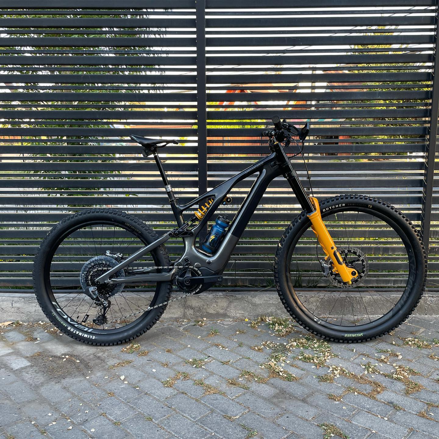 Así partimos la semana! Lunes de Levo Gen3 para el gran @caluga17 . Custom kit al máximo detalle….
Ya tenemos la agenda llena esta semana… y tu ya tomaste con tiempo tu hora?
Agenda en www.skull.cl