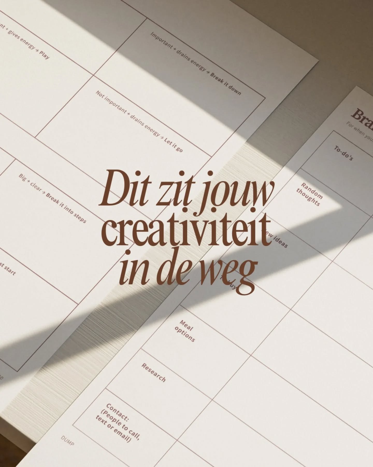 Gezond werken deel 5.
🗯 Overweldigen creatieve ideeën jou ook?
Ik had voorheen nog nooit gehoord van de term 'creative overwhelm'. Maar het gevoel kende ik maar al te goed.
Als zelfstandig grafisch ontwerper ervaarde ik het bijna dagelijks..
Het verklaart zóveel van de blokkades en overweldiging die ik tegenkom tijdens het maken. En ik heb het gevoel dat jij dit misschien ook herkent in je eigen werk.
🌊 Creativiteit en ideeën kunnen voelen als een golf die in één keer binnenkomt, waardoor je vastloopt in plaats van vooruitkomt. Zoveel goede ideeën, maar niets wordt echt afgemaakt. Frustrerend, toch! Want jij hebt ideeën die impact kunnen maken. Maar juist die overvloed houdt je tegen om ze echt te gaan ontwikkelen.
Het frustreerde me, maar fascineerde me ook. Dus ik ben me erin gaan verdiepen. Want als er een neurowetenschappelijke reden voor is, dan moet er ook een manier zijn om er beter mee om te gaan.
✍️ De inzichten die ik heb opgedaan heb ik vertaald naar 6 minimalistische templates. Ze helpen je om alles uit je hoofd te halen, te ordenen, keuzes te maken en weer in actie te komen, zonder dat ze je nog meer overweldigen. Ze zijn speciaal gemaakt voor creatieve denkers zoals jij: vol ideeën, vaak al begonnen, maar het lastig vindend om echt af te ronden.
Ik ben vooral benieuwd of dit voor jou net zo goed werkt als voor mij, en wat het je oplevert. Daarom deel ik ze nu nog gratis. Binnenkort maak ik er een uitgebreidere, betaalde versie van.
Lijkt het je gaaf om ze uit te proberen? Stuur me een berichtje 👋
#grafischontwerp #creatieveondernemer #zelfstandigondernemer #creativiteit #ondernemer