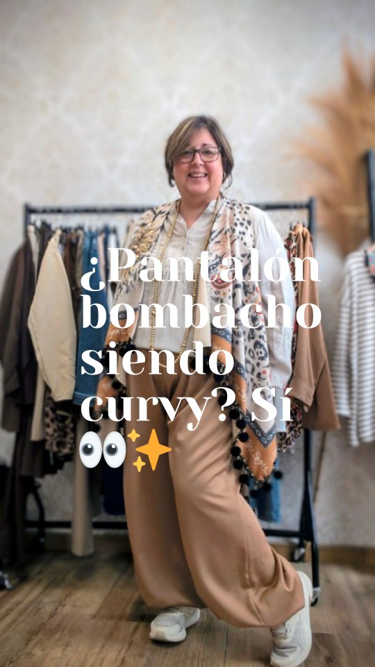 ¿Pantalón bombacho siendo curvy? Sí 👀✨
Y no solo eso… se va a convertir en uno de tus favoritos 💥
Muchas me preguntáis si son cómodos o si favorecen, y os lo digo claro:
✔️ Son comodísimos
✔️ No marcan
✔️ Y combinan con TODO
En el vídeo te enseño 3 formas de llevarlos (yo los uso con tenis 👟), pero si quieres elevar el look… pruébalos con stilettos 👠🔥
La moda curvy no es esconderse, es sentirse bien y disfrutarla 💕
¿Te los pondrías? 👇
#modacurvy #auracoleccioncurvy #mujeresreales
#pantalonbombacho #outfitideas