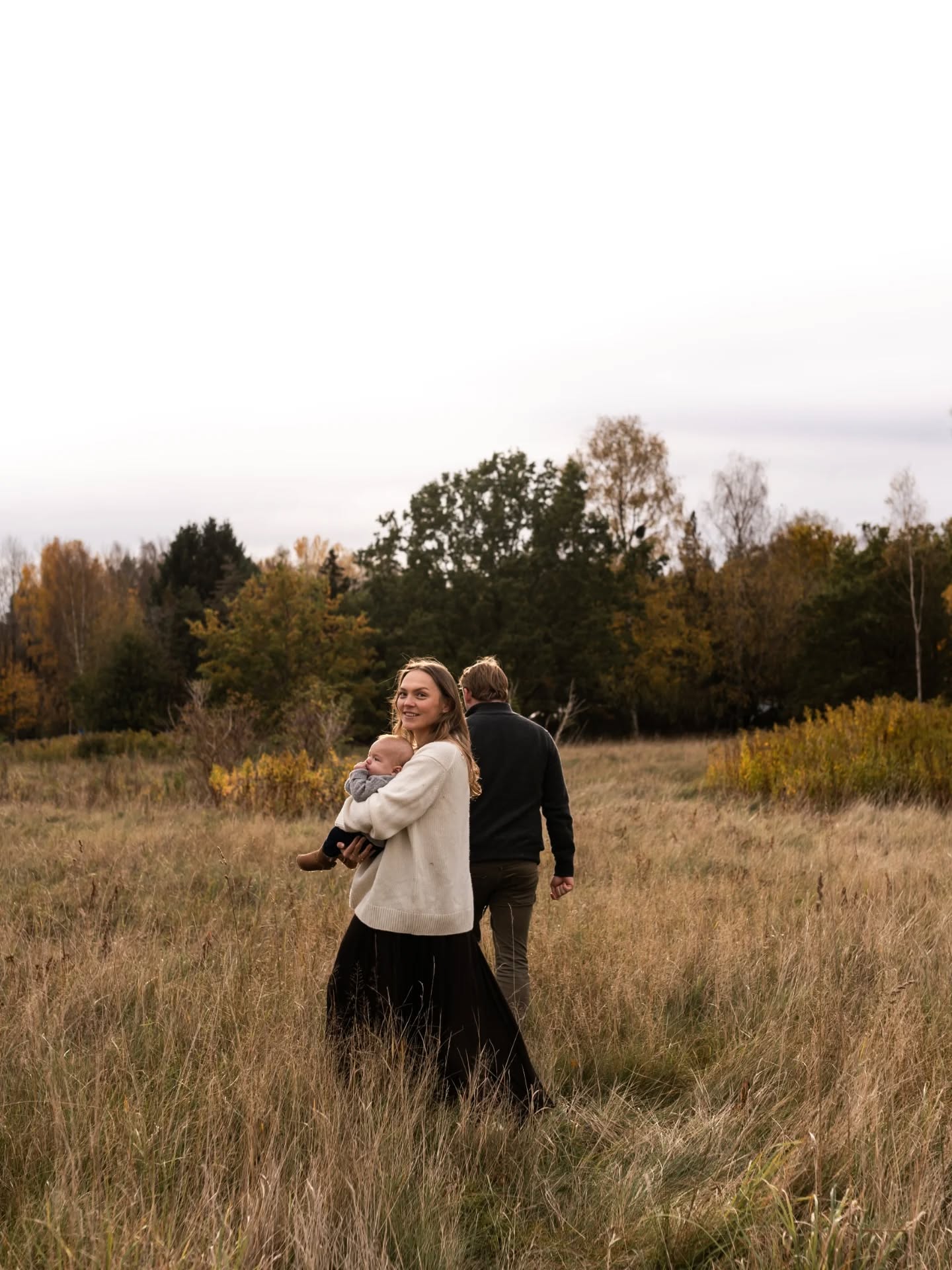 En timme. ✨️
Det är allt som behövs för att fånga en tid ni aldrig vill glömma.😍
Jag har ett begränsat antal tider kvar för sommaren –
skicka ett meddelande för att boka ✨
#familjefoto #sommar2026 #minnenförlivet #fotografstockholm #familjetid