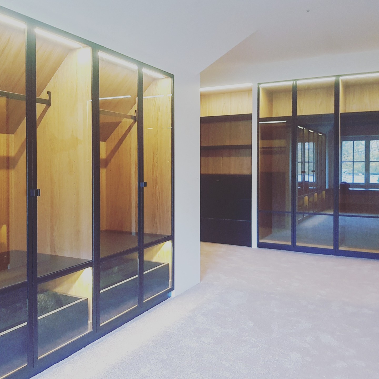 project FD - maatwerk dressingroom
nu nog gaan shoppen om dit alles op te vullen...
met dank aan #christophefavere #brunodevriendt #geertjanssens #estelco
#interieur #interieurarchitectuur #dressing