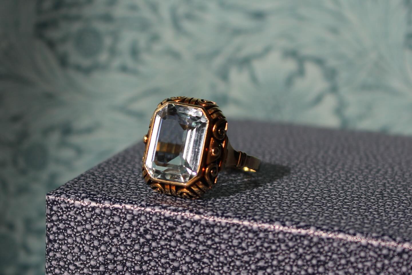 Aquamarine the wonderful March birthstone 🩵
We currently have some beautiful antique, and mid century aquamarine rings in store.
Here are 4, each very unique in style but which is your favourite?
#aquamarine #marchbirthstone #ringoftheday #antiquejewelryaddiction #midcenturystyle