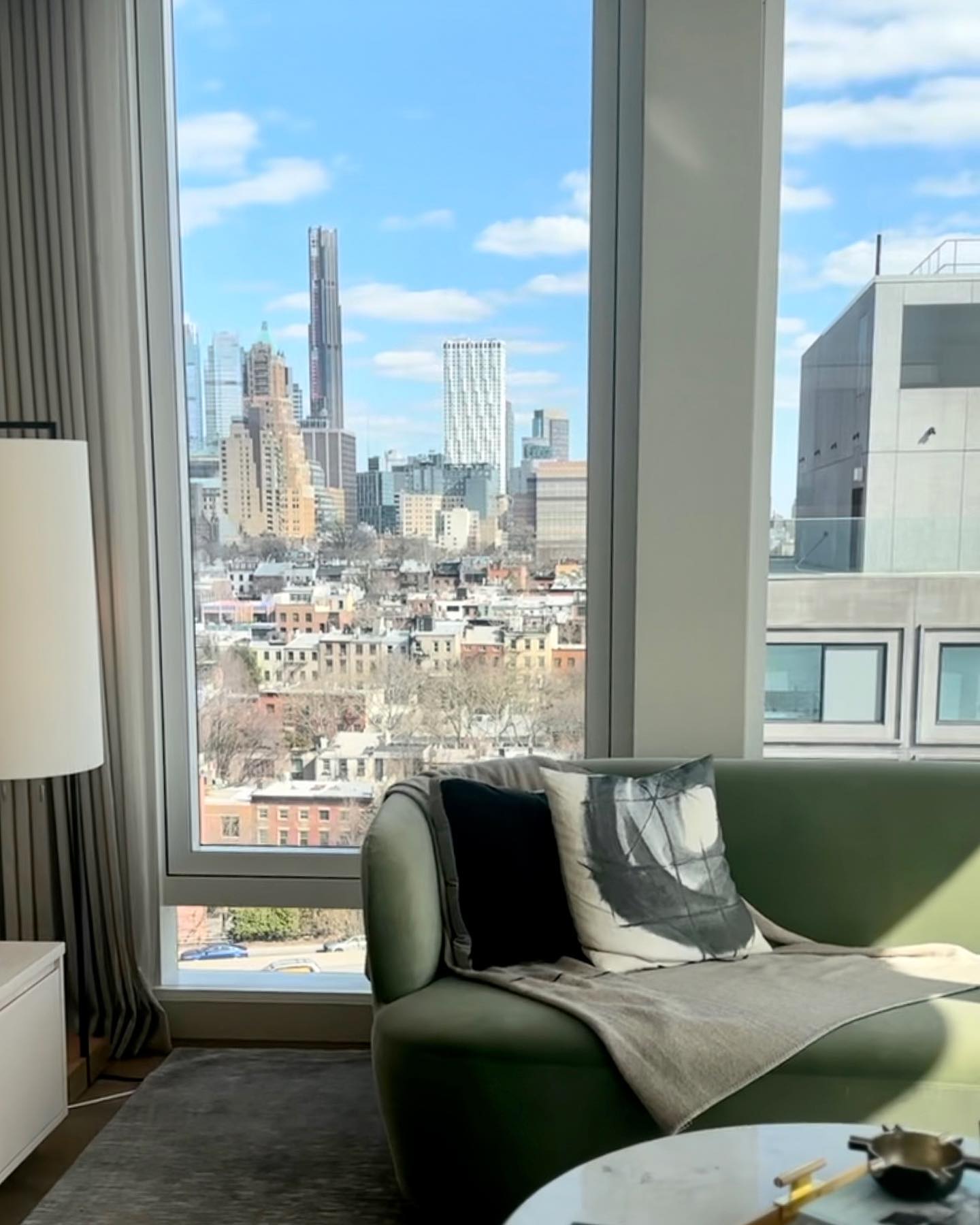 Brooklyn views :: vs :: Manhattan views
__
Don’t make us choose, because we choose both every time. #youcanhaveitall in Brooklyn Heights✨Which view would you choose?
.
.
.
#thehalupkateam #citylife #brooklynluxuryproperty #alltheviews #brooklynheights #dumbobrooklyn #luxuryrealestate #luxuryproperty #nycviews #manhattanviews #skylineviews #thisorthat #cityviews #highendhomes #milliondollarhomes #dreamhomes #penthouseviews #nycskyline #realestateNYC #brooklynbridgepark #homedecor #luxuryhomes #luxuryapartments #brooklynskyline.