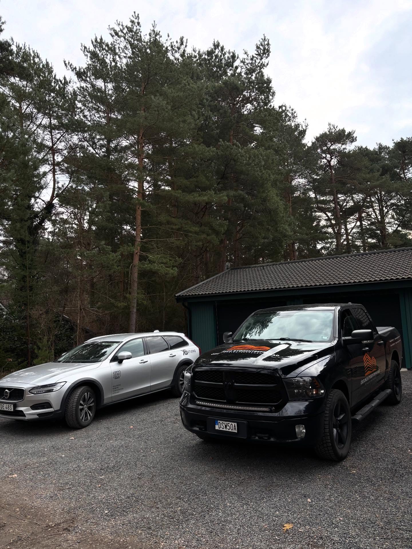 I Ljunghusen fotograferar och filmar vi ett projekt åt Öresunds Byggentreprenad AB -
www.kbstudiomedia.se
#reklambyrå #marknadsföring #content #marketing #kbstudiomedia mobilevideography