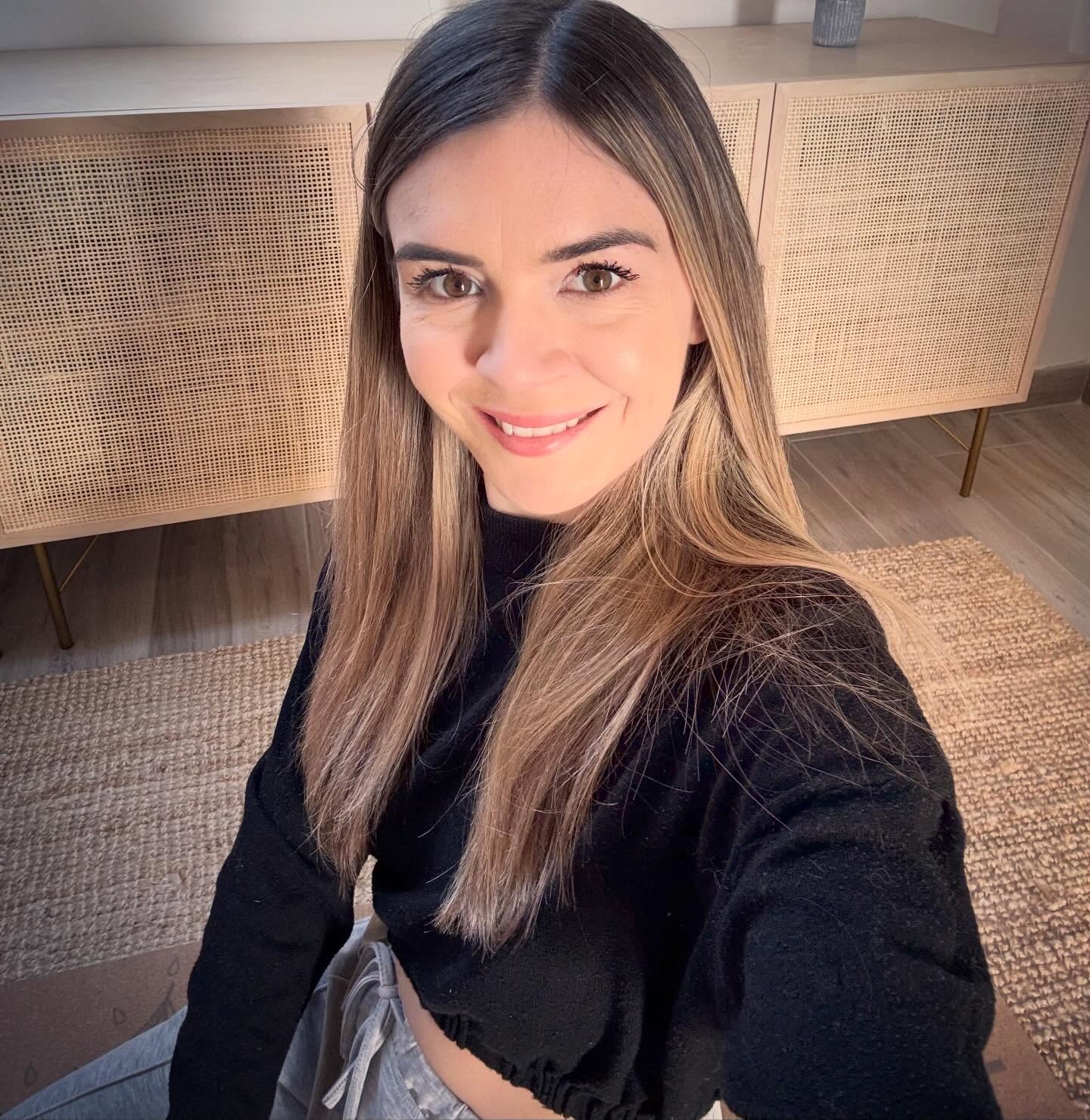 Je ne te dirais pas qui tu es mais je te guiderai pour te permettre de le découvrir par toi même 😉💗🙏✨
#femmemedecine #guidespirituel #clairvoyance #ame #transformation