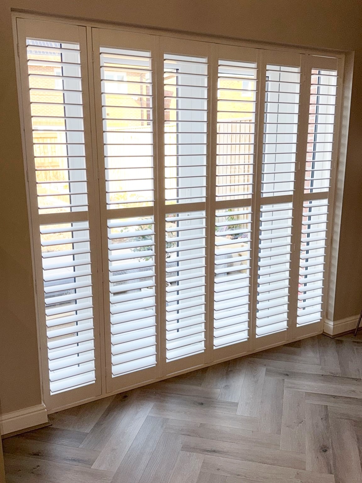 French/ patio door shutters both with 76mm louvres and hidden tilt fancy transforming your doors give us a DM 📲
.
.
.
#shutters #doorshutters #liverpoolshutters #shuttersliverpool #blindsliverpool